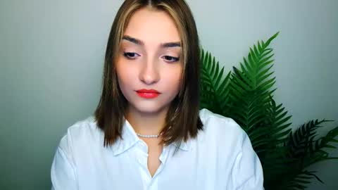 Ana online show from December 5, 7:33 pm