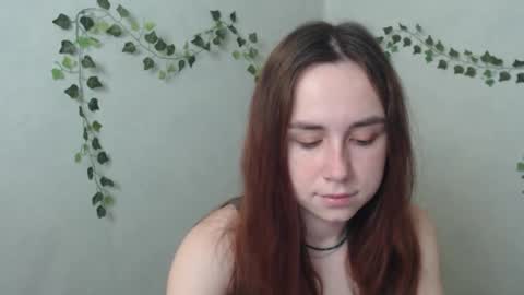 veryveryvery_shy online show from March 23, 3:44 am