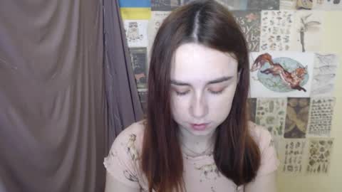 veryveryvery_shy online show from December 5, 8:46 am