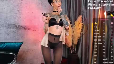 Lady or Goddess Vespera online show from November 25, 8:18 pm