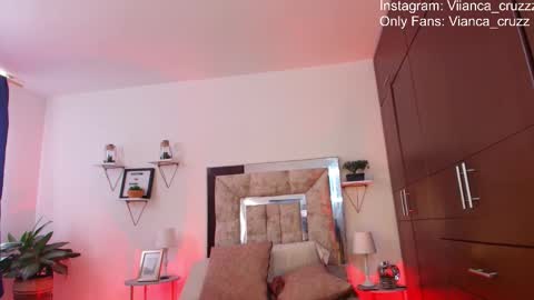 Snapshot of vianca_cruzz chatting on October 22, 1:35 pm Vianca Cruz online show from October 22, 1:35 pm