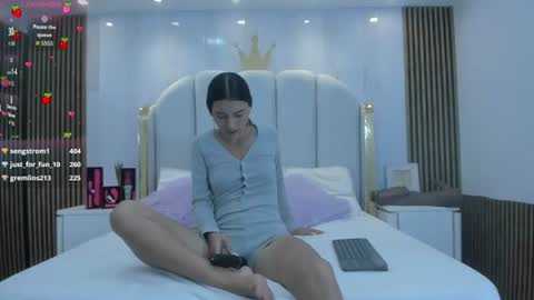 Vicky online show from June 25, 8:58 pm