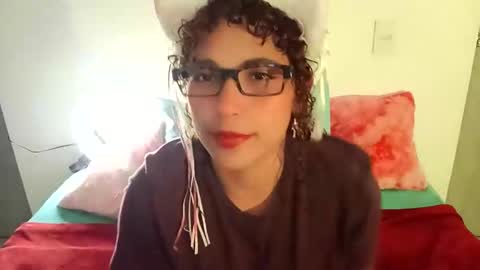 Vicky  online show from October 1, 2:54 am