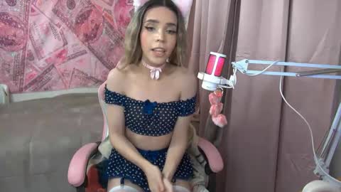vickydoll28 online show from January 20, 2:43 am
