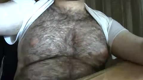 Snapshot of victorhume chatting on October 5, 10:28 pm VictorHume online show from October 5, 10:28 pm