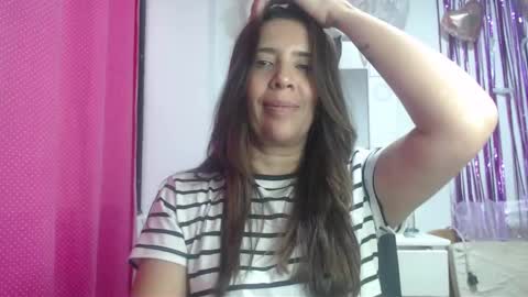 Snapshot of victoria25_meester chatting on February 19, 10:31 pm Hi guys   Im victoria  Be the one who can control me in PVT online show from February 19, 10:31 pm