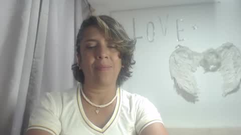 Snapshot of victoria25_meester chatting on October 2, 10:08 pm Hi guys   Im victoria  Be the one who can control me in PVT online show from October 2, 10:08 pm