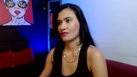 victoria_1126 online show from March 2, 7:20 pm