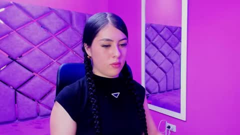 Victoria online show from November 20, 7:11 pm