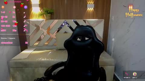 Snapshot of victoria_castillo_b chatting on October 14, 3:09 am victoria_castillo_b online show from October 14, 3:09 am