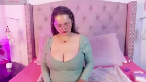 victoria_cherry_ online show from May 28, 10:46 am