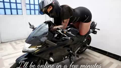 Victoria Collins online show from June 23, 6:25 pm