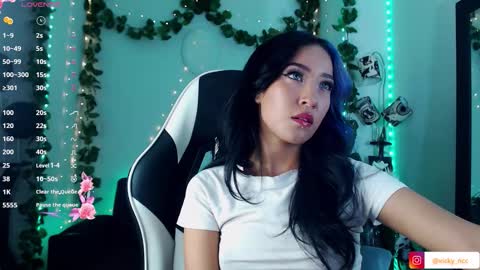 Victoria  online show from October 14, 2:25 am