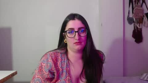 Victoria online show from February 25, 9:40 pm