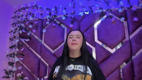 Victoria online show from January 8, 8:04 pm