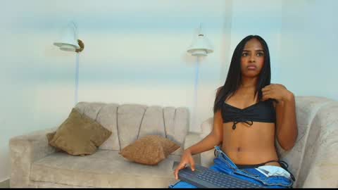 victoria_sex23 online show from August 4, 10:28 pm