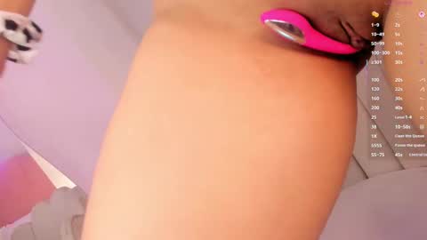 victoria  online show from December 5, 12:25 pm