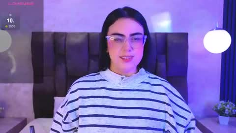 Victoria Andrade online show from June 13, 12:37 pm