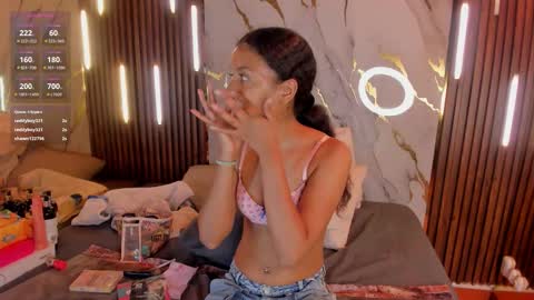 Victoria  online show from December 3, 8:09 pm