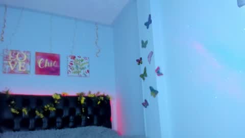 Victoria Larson - Independient Model online show from November 6, 10:24 pm