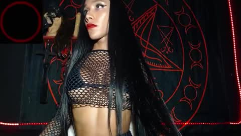 Victoria Vampire online show from December 5, 12:03 am