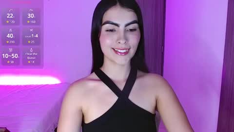 victoriia_henao_ online show from November 2, 2:55 am