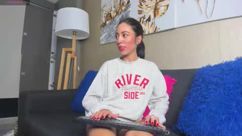 Snapshot of victtoriasantini chatting on October 27, 10:54 pm Victtoria Santini online show from October 27, 10:54 pm