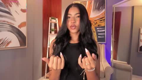 Snapshot of vienah chatting on October 17, 7:51 pm Karla online show from October 17, 7:51 pm
