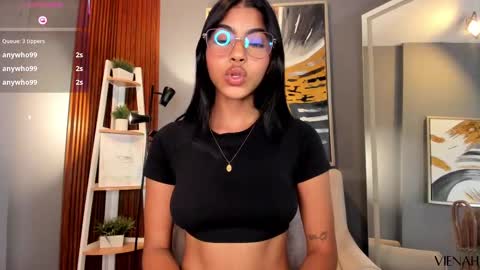 Snapshot of vienah chatting on September 20, 8:12 pm Karla online show from September 20, 8:12 pm