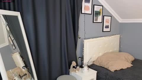 Eva online show from March 27, 12:17 pm