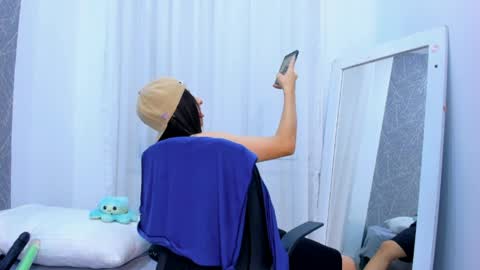 viictoriiasaenz online show from April 2, 4:42 am