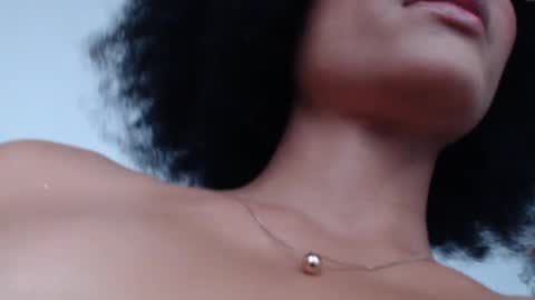 viiolettaaa online show from June 13, 9:47 pm