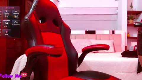 viioleta online show from December 13, 7:53 pm