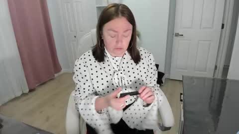 Ukrainian-woman online show from February 19, 12:33 pm