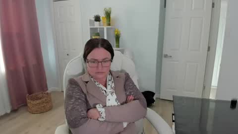 Ukrainian-woman online show from February 17, 8:06 pm