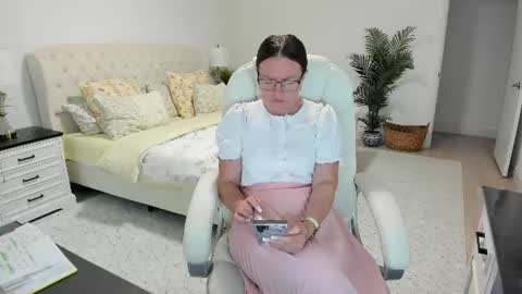Ukrainian-woman online show from June 12, 10:47 am