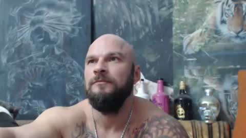 Snapshot of viking_me chatting on October 23, 7:37 pm viking online show from October 23, 7:37 pm