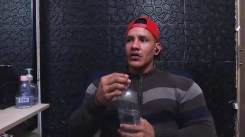 Viktor Herrera online show from October 13, 1:40 am