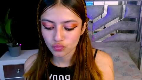 viky_evanss online show from November 25, 7:01 pm
