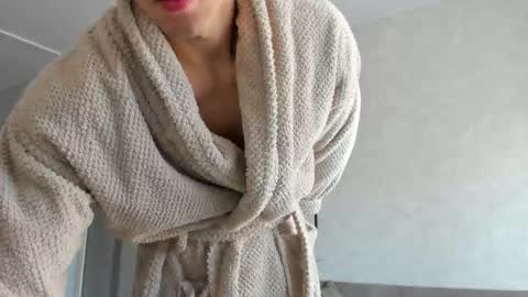 Vincent.  uncut 18cm online show from September 11, 1:01 pm