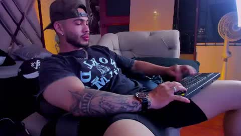 Vincent online show from June 12, 3:05 am