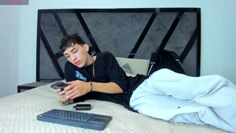 Vincent online show from December 28, 5:33 am