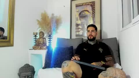 Vincent Sartori online show from August 6, 8:51 pm