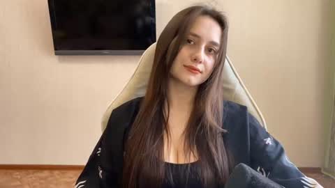 Laurie online show from June 11, 10:24 am