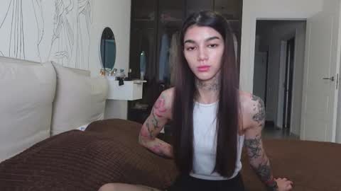 vinkitinkii online show from November 6, 7:22 am