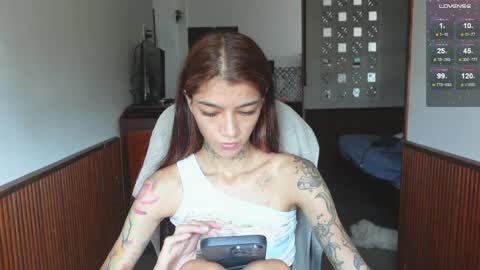 vinkitinkii online show from March 30, 7:52 am