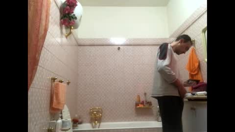 Zenith online show from December 3, 9:28 pm