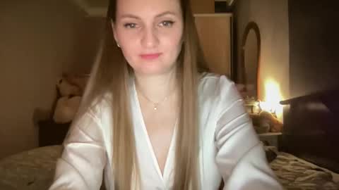 Funny  girl online show from June 6, 9:42 pm