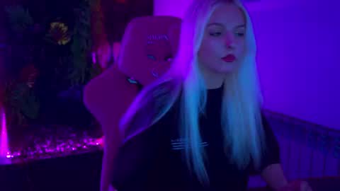 violamore online show from June 9, 7:13 pm