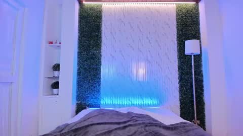 Violett  Everyday From 0530 to 1430 Col Time online show from September 15, 10:39 am